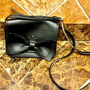 Black Kate Spade crossbody